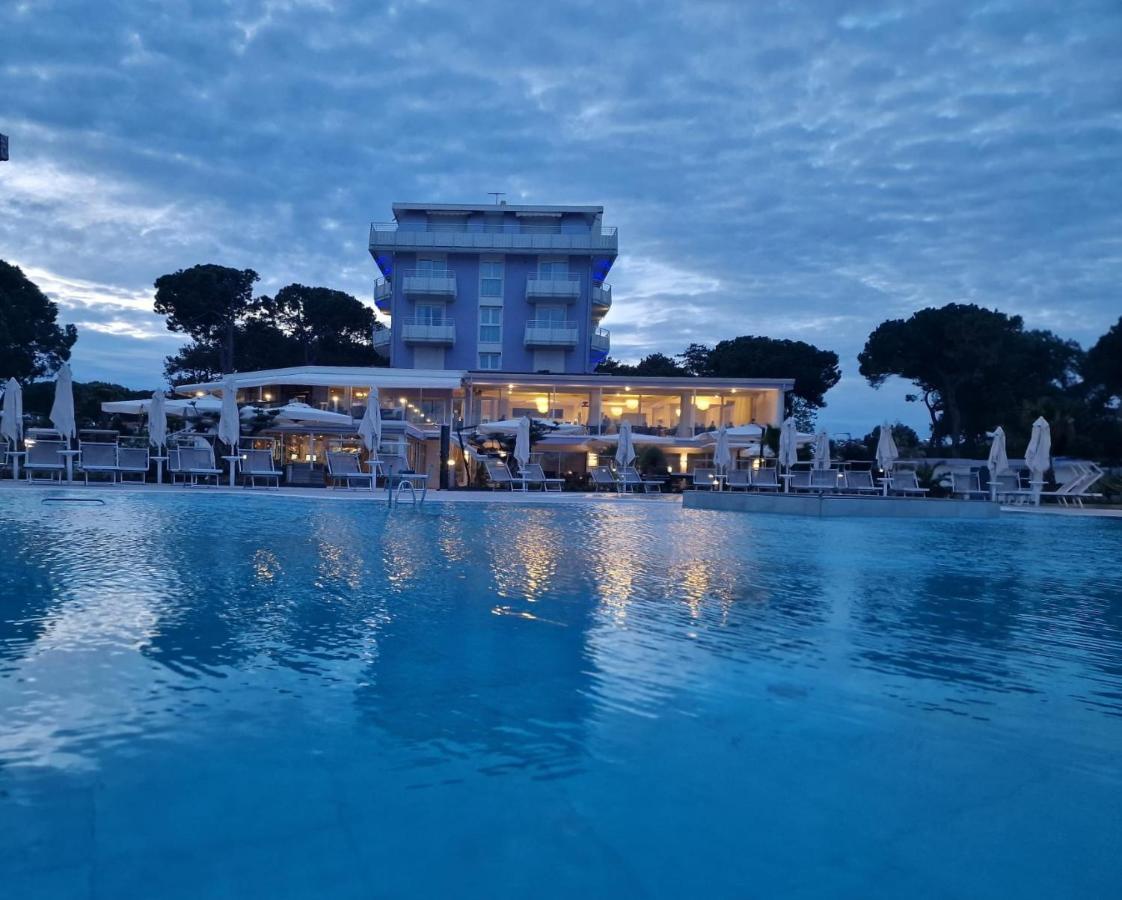 Fantinello Hotel Caorle Exterior photo