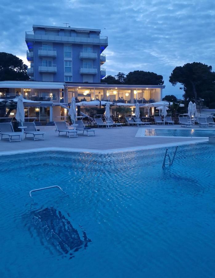 Fantinello Hotel Caorle Exterior photo